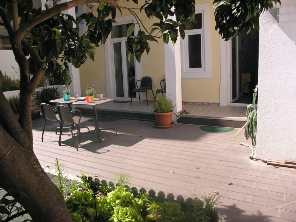 Sunny Orange Garden Apartment In Central Lisboa Exteriér fotografie